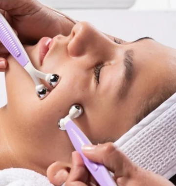 Cómo el tratamiento facial con microcorriente puede ayudar a levantar la piel flácida